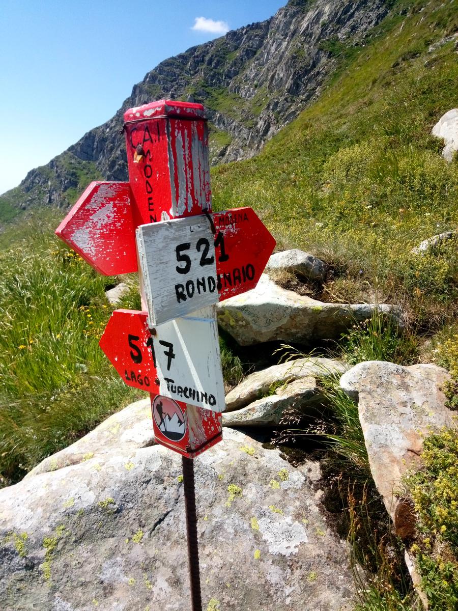 Rifugio Santi - Altaretto - Monte Rondinaio - Monte Rondinaio Lombardo - Lago Santo - Lago Baccio - Cima dell'uomo - foto 8