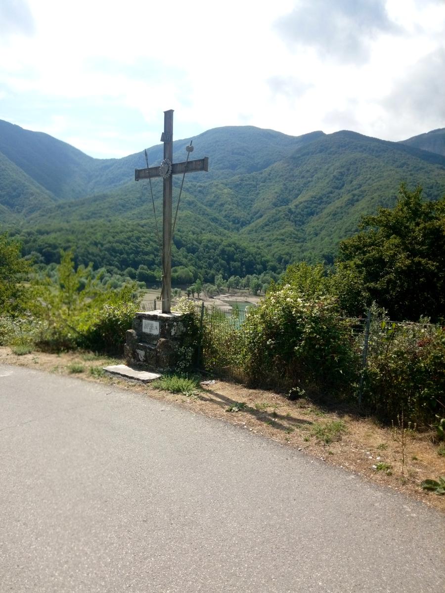 Lago di vagli - Vagli di sotto - Ponte sospeso