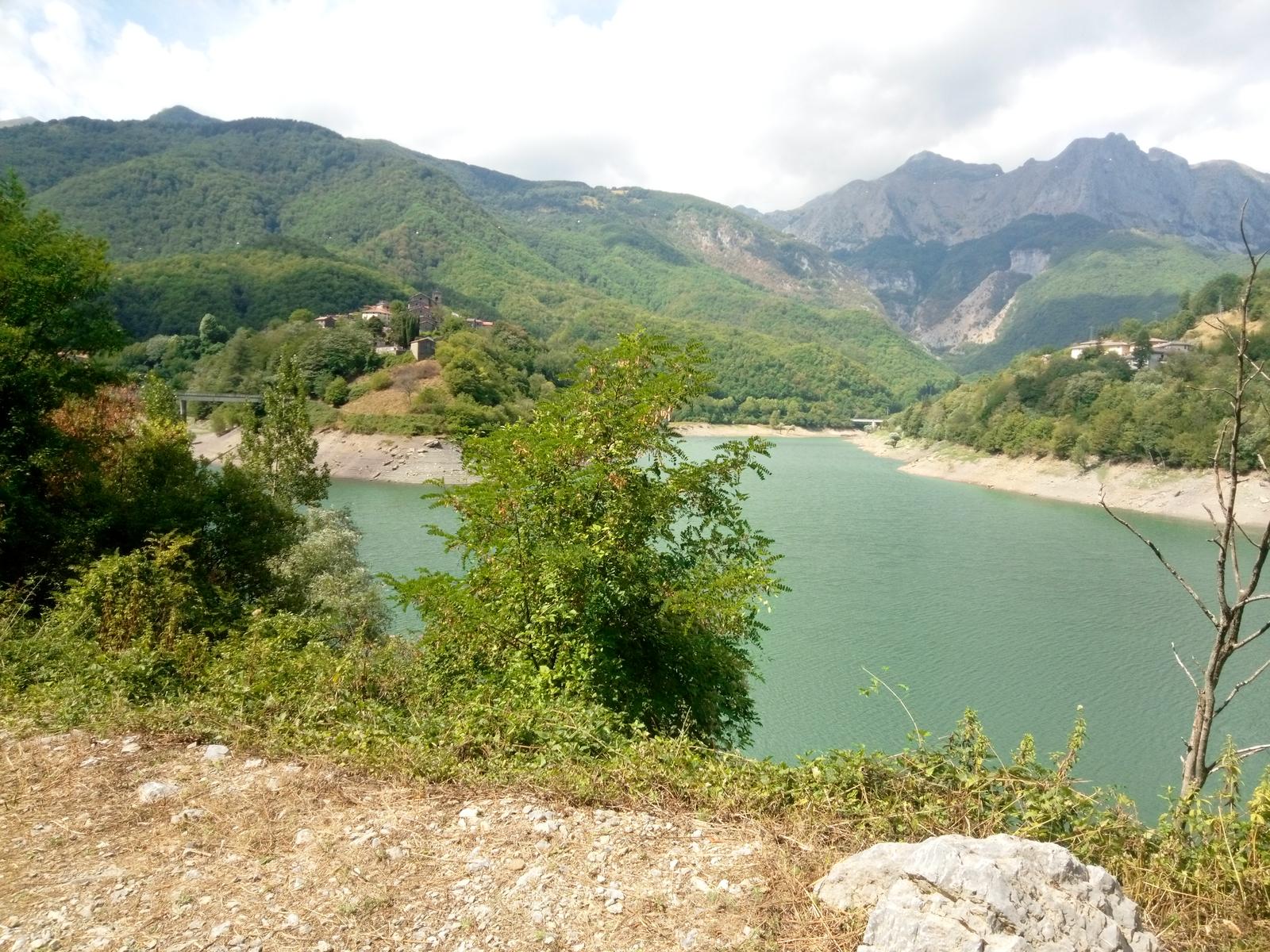 Lago di vagli - Vagli di sotto - Ponte sospeso - foto 11