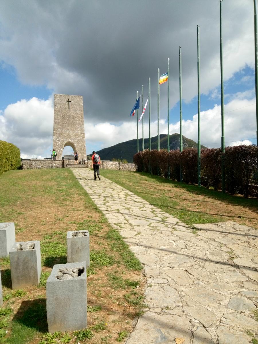 La Culla -Monte Gabberi - Monte Lieto - Sant'Anna di Stazzema - Con Friends In trekking - foto 3