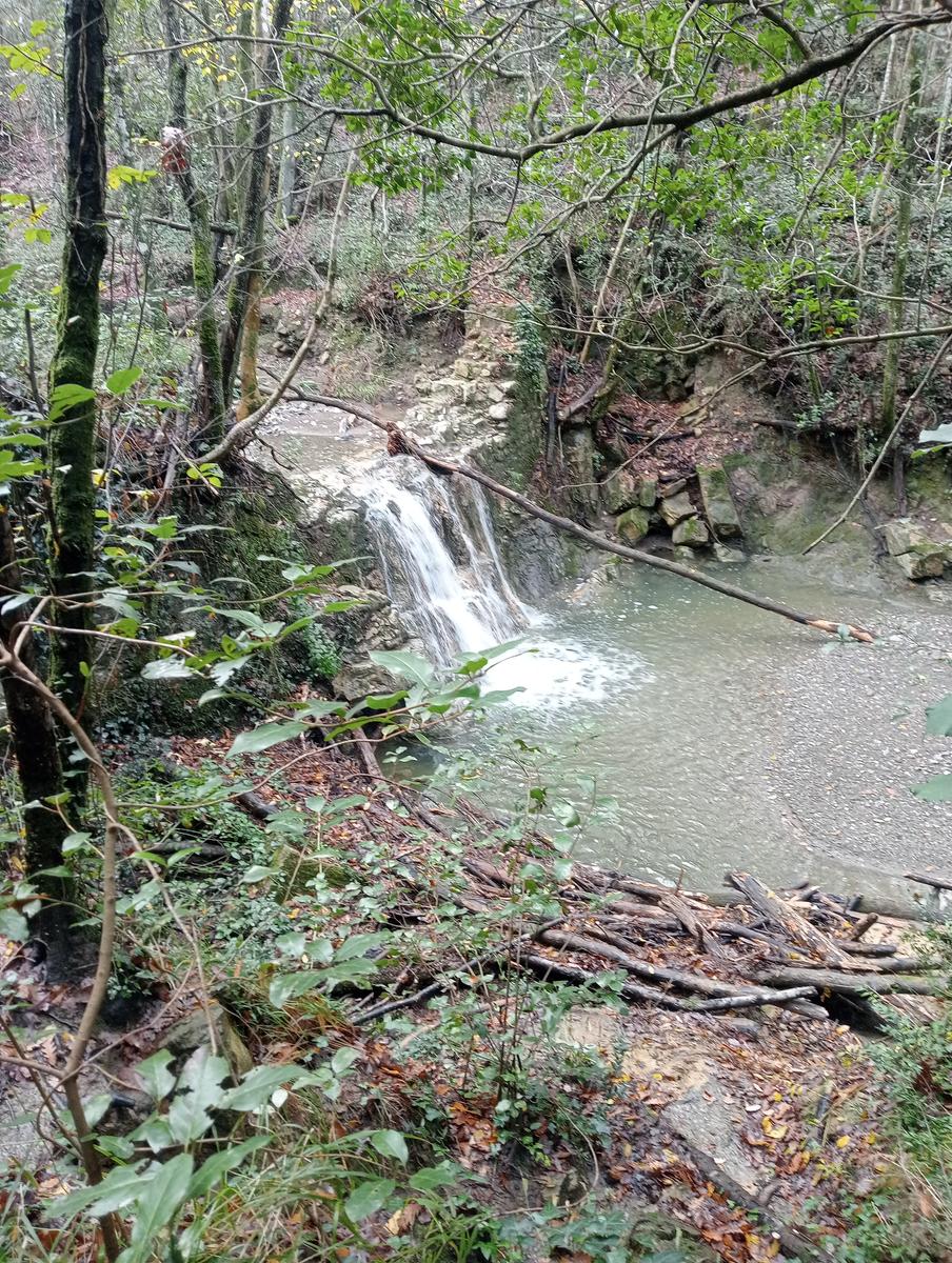 Valle Benedetta - Eremo della Sambuca - sentiero d'Achille - Acquedotto di Colognole - foto 2