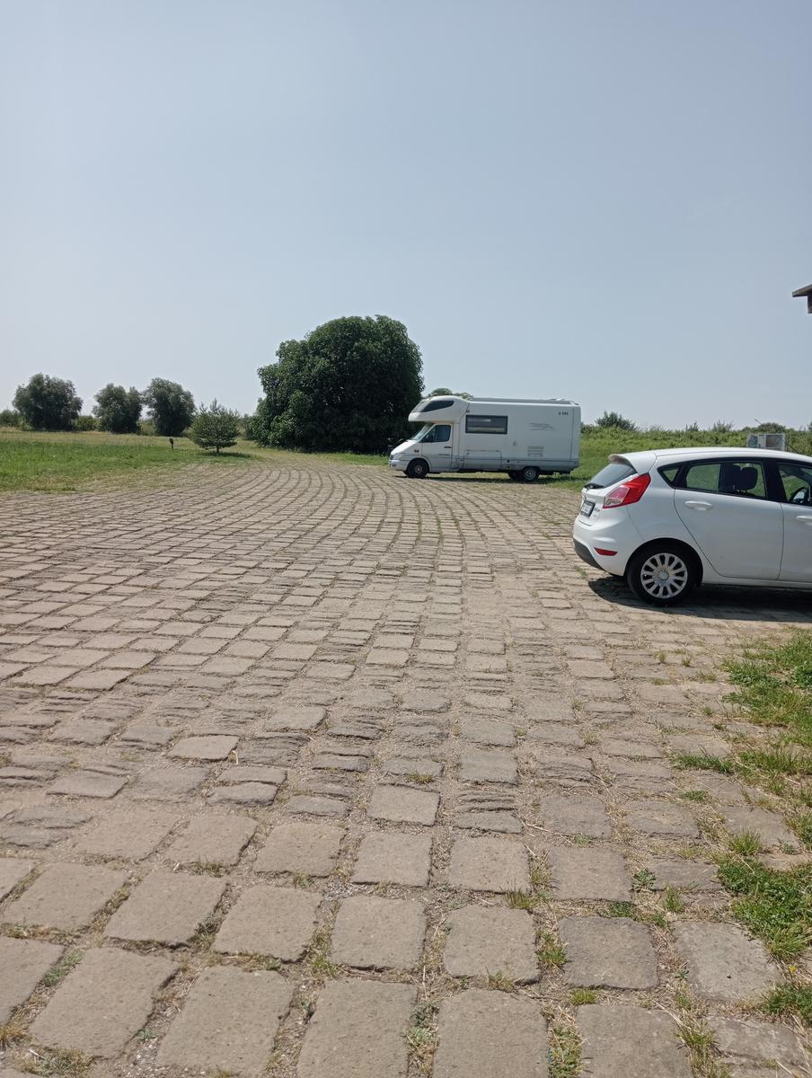 Castello di Vulci e parco archeologico