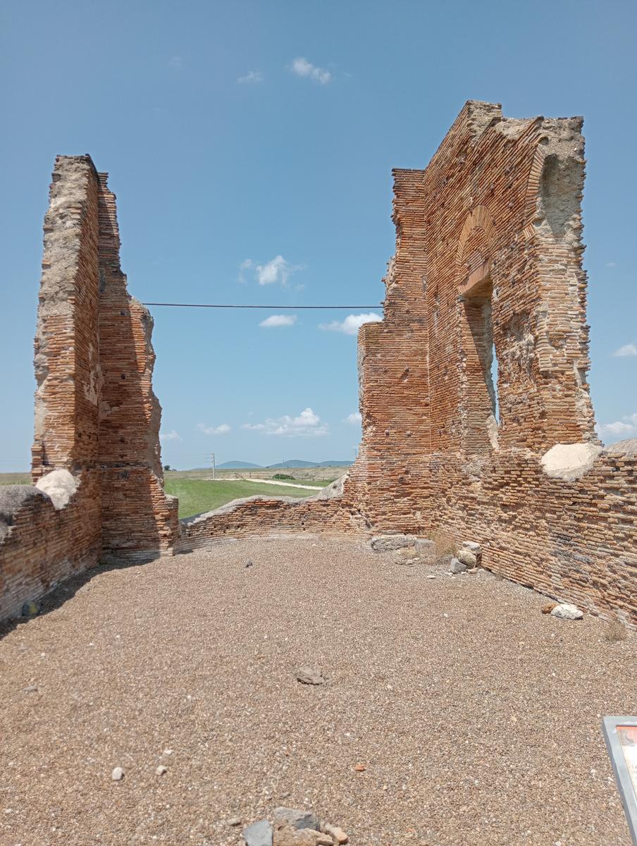 Castello di Vulci e parco archeologico - foto 3
