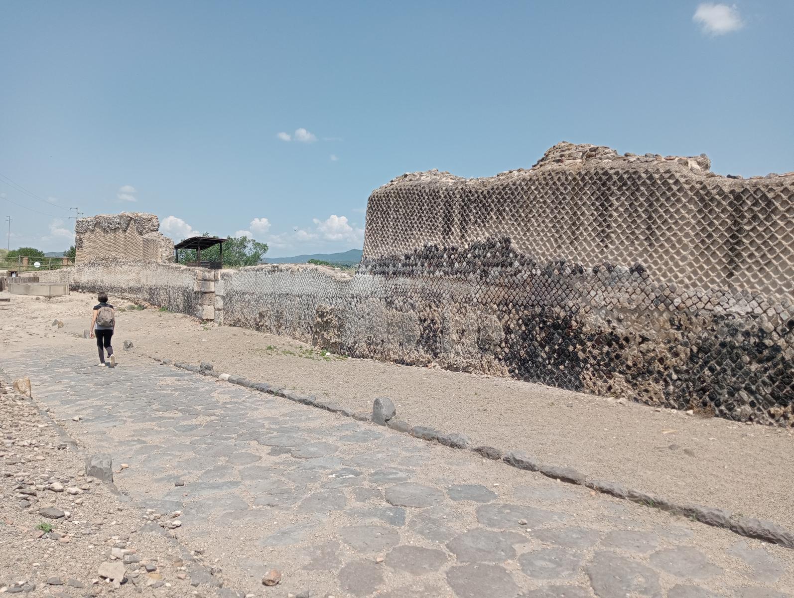 Castello di Vulci e parco archeologico - foto 8
