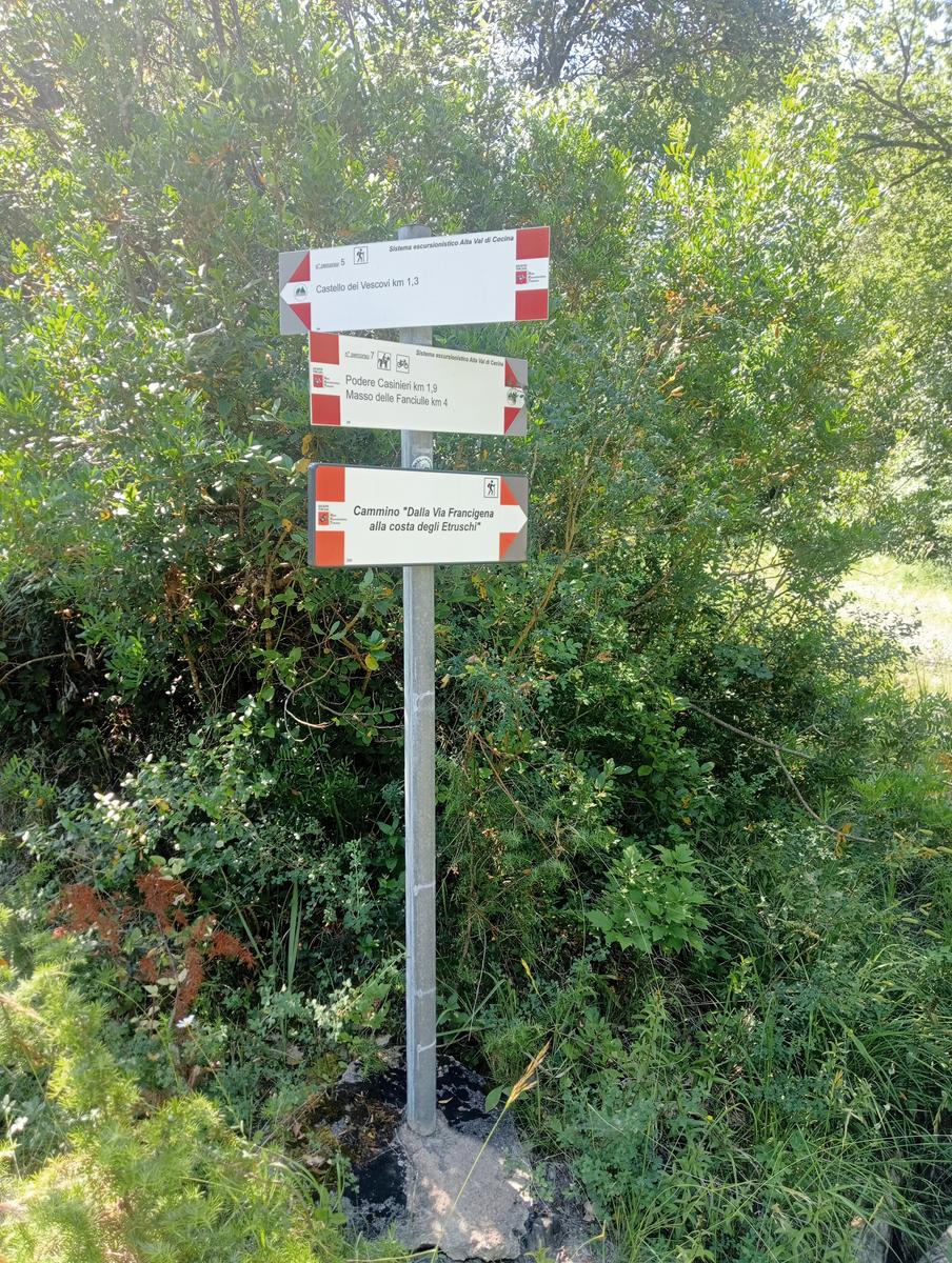 Masso delle fanciulle - Masso degli specchi - Castello dei Vescovi - foto 7