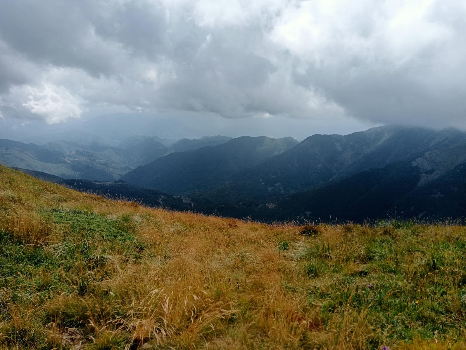 Val di Luce - Lago Nero - Alpe delle tre potenze - Passo D'Annibale -Femmina Morta - foto 3