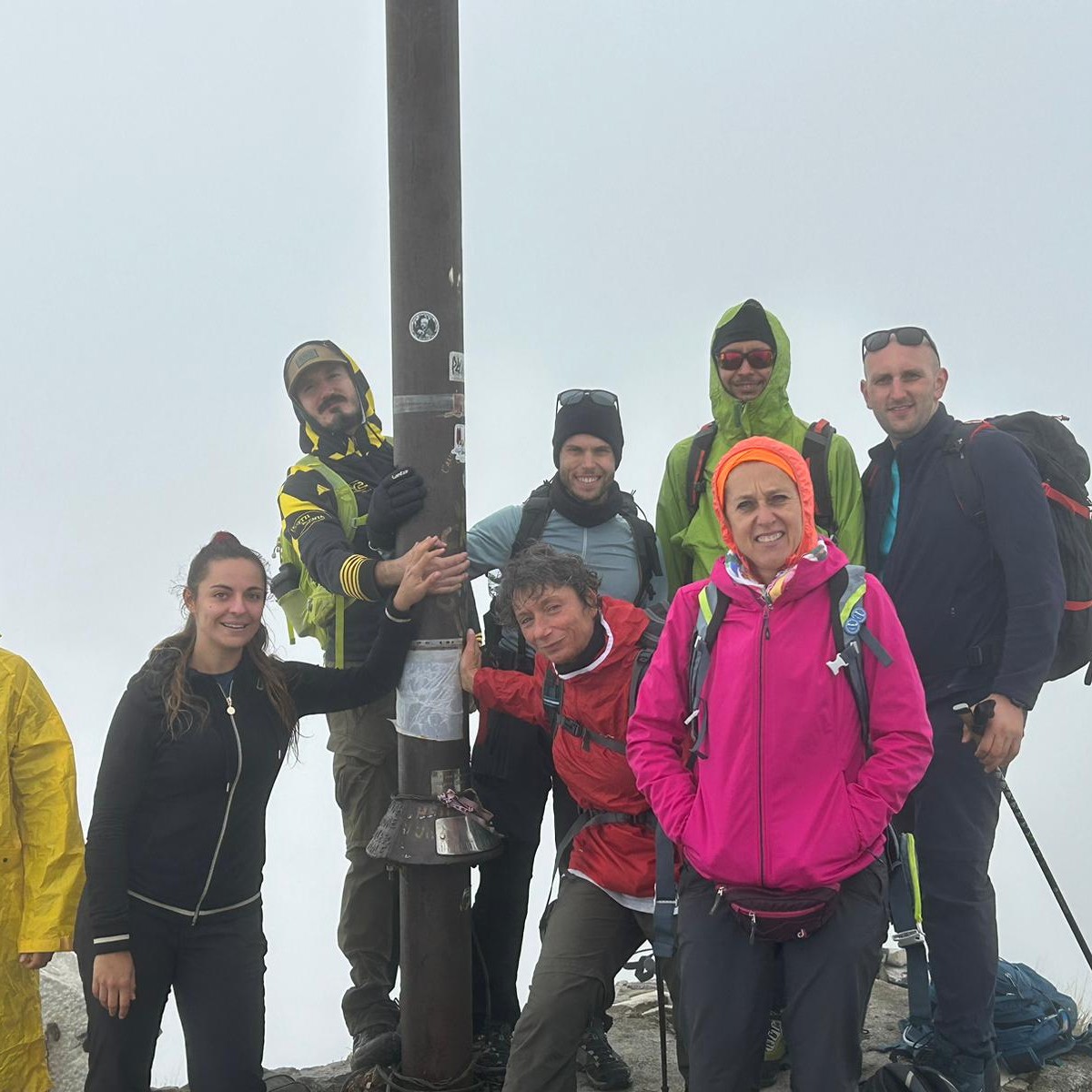Monte Sagro - Monte Faggiola - Monte Borla - Monte Ballerino - Cima di Bozzarello - Campo Cecina -Rifugio Carrara