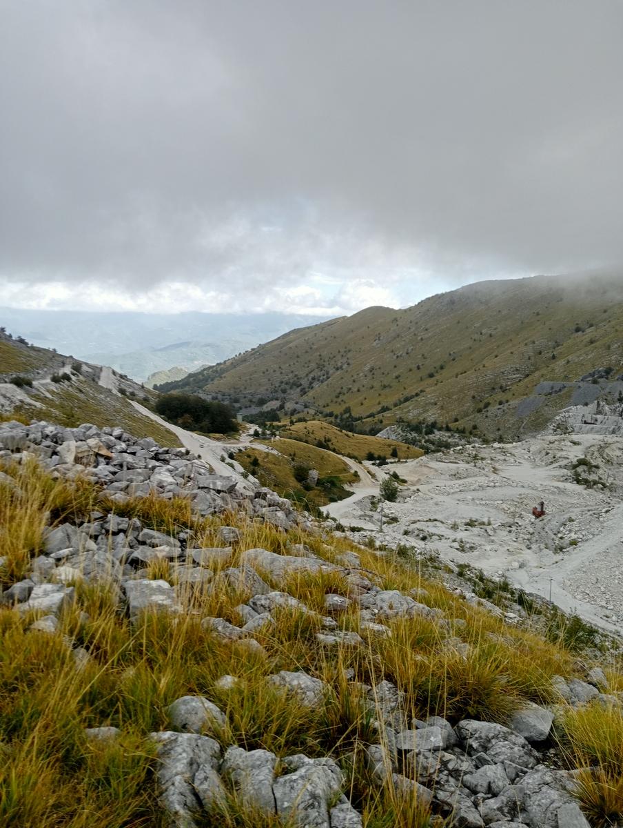 Monte Sagro - Monte Faggiola - Monte Borla - Monte Ballerino - Cima di Bozzarello - Campo Cecina -Rifugio Carrara - foto 4