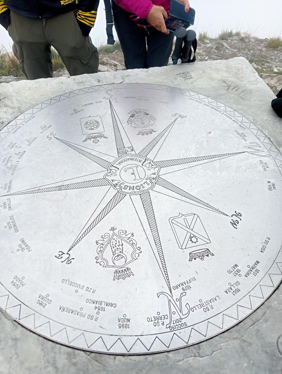 Monte Sagro - Monte Faggiola - Monte Borla - Monte Ballerino - Cima di Bozzarello - Campo Cecina -Rifugio Carrara - foto 6