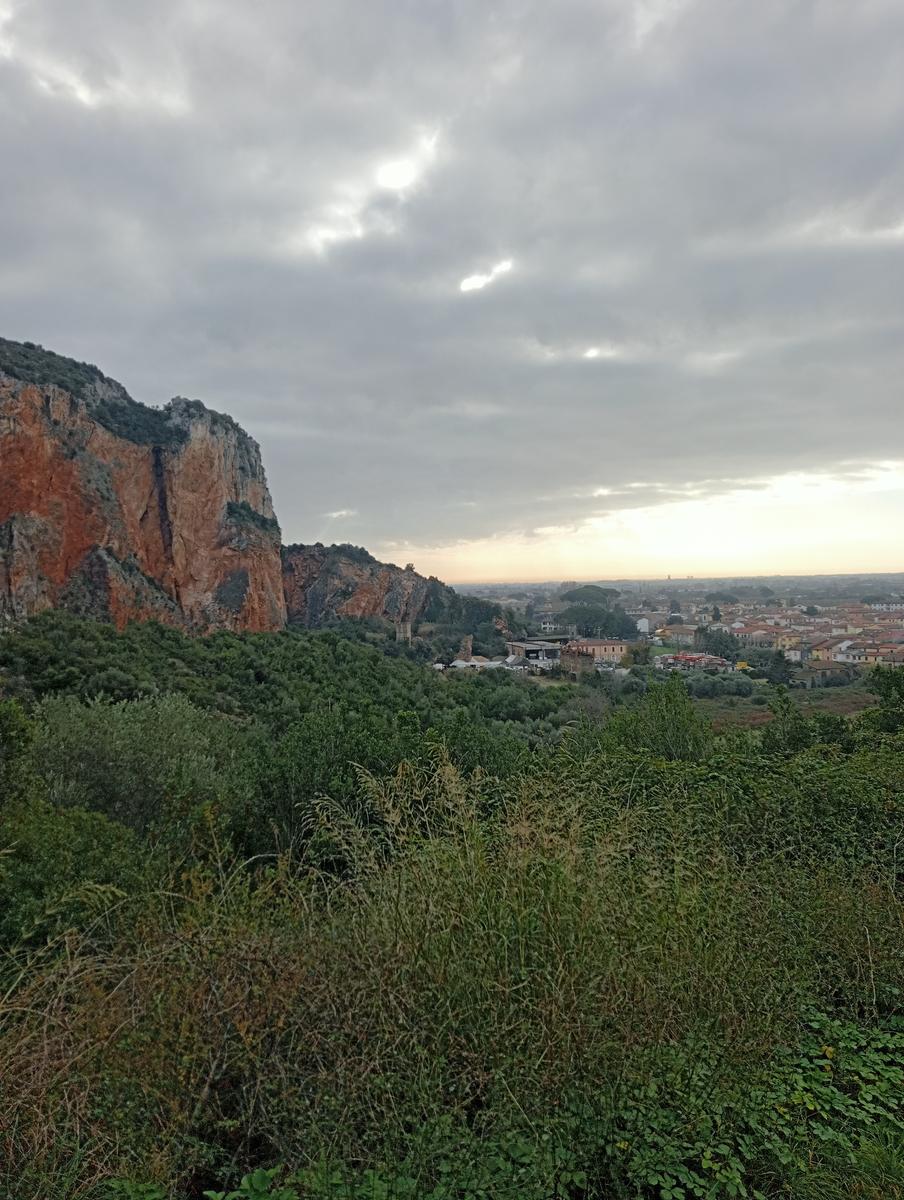 Vecchiano - Monte Spazzavento - Monte del Legnaio - Friends In Trekking