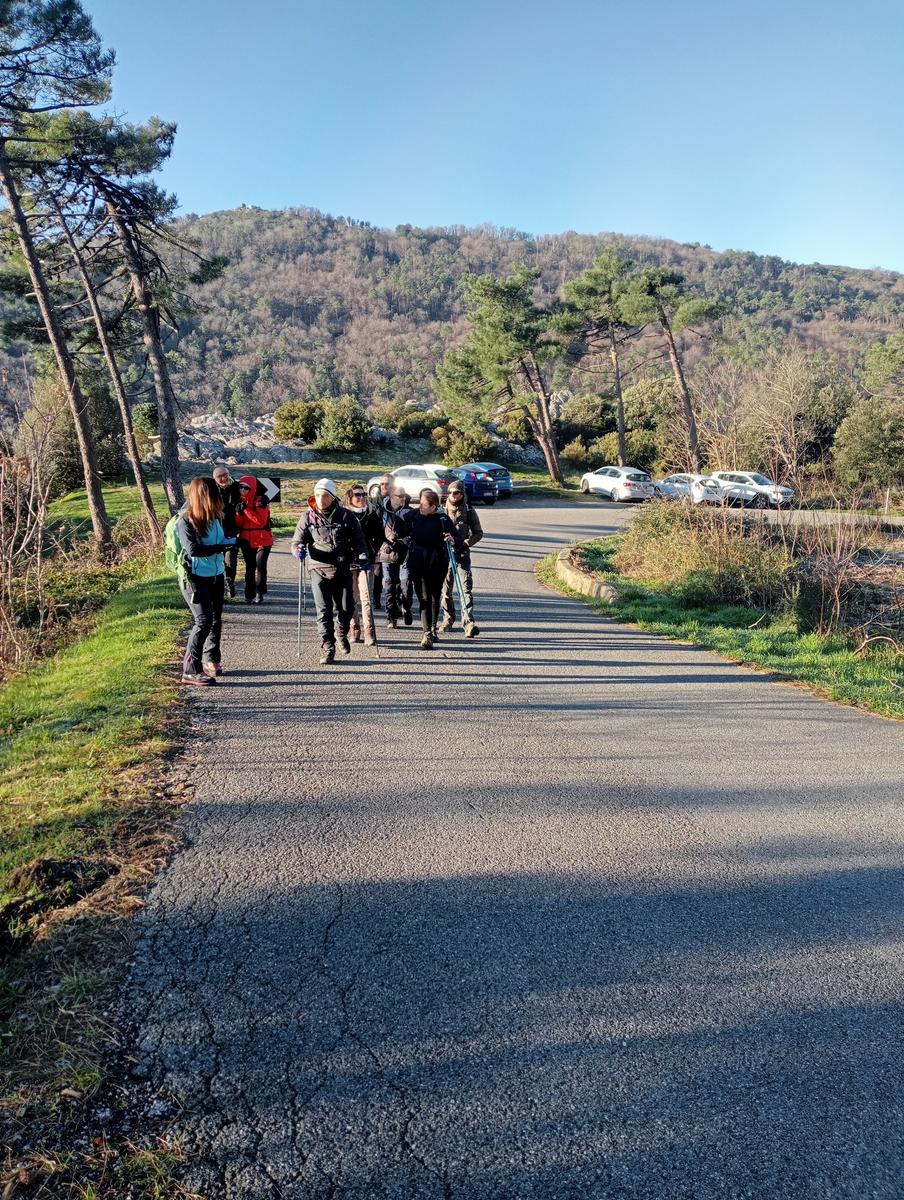 Momente serra - Monte Cimone ~ Monumento ai caduti del Vega