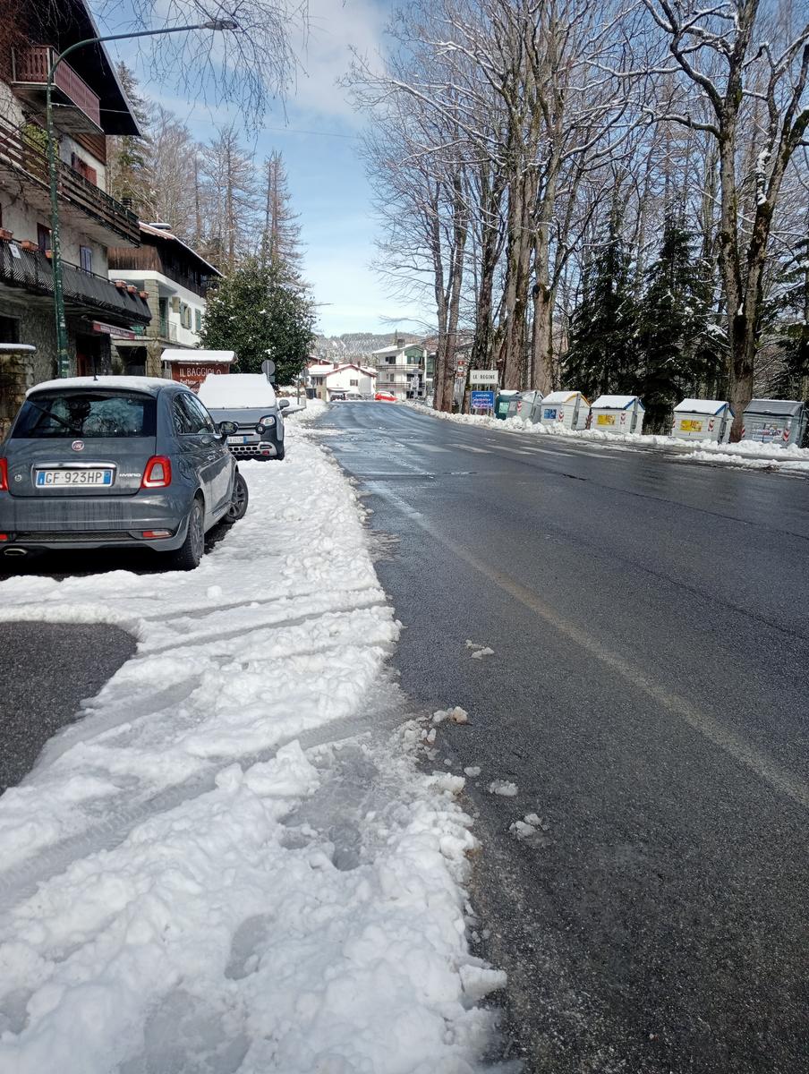 Casetta dei pastori e Lago Nero da Fontana Vaccaia - foto 6