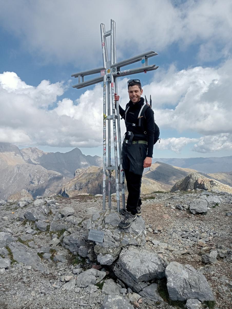 Monte Matanna, Monte Nona e Rifugio Forte dei Marmi da Pomezzana - foto 11