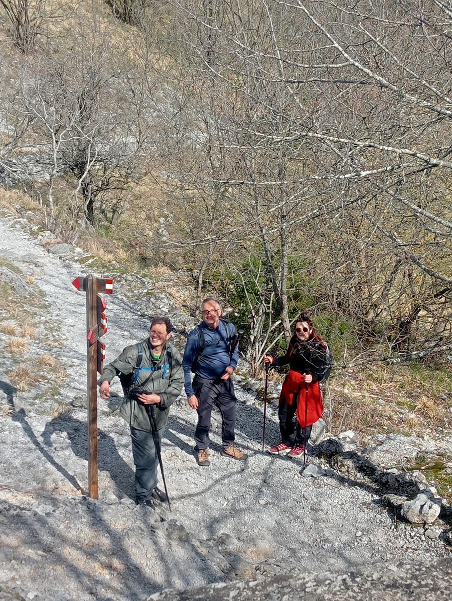 Monte Matanna, Monte Nona e Rifugio Forte dei Marmi da Pomezzana - foto 12