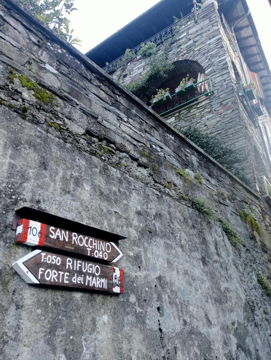 Monte Matanna, Monte Nona e Rifugio Forte dei Marmi da Pomezzana - foto 17