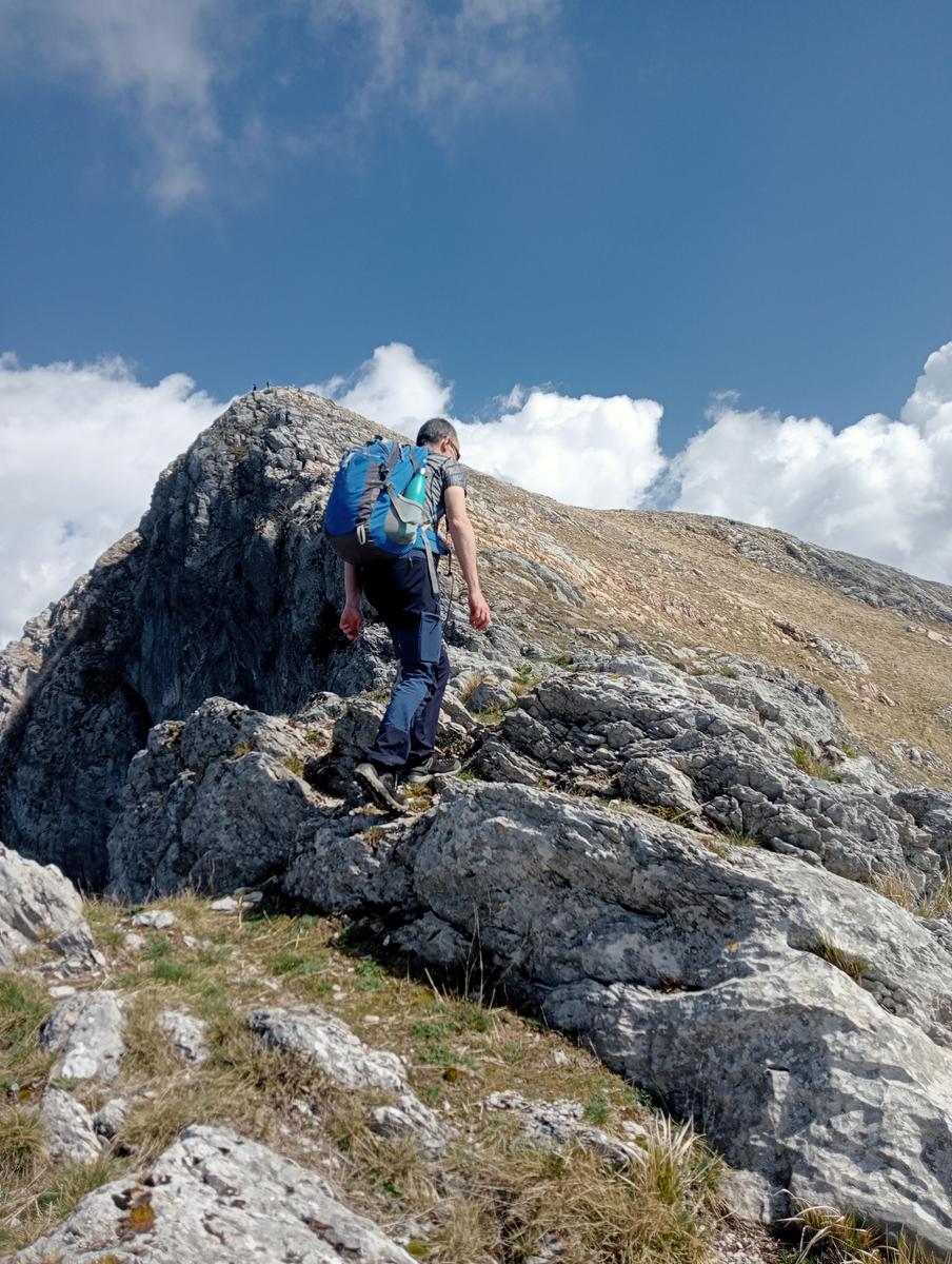 Monte Matanna, Monte Nona e Rifugio Forte dei Marmi da Pomezzana - foto 23