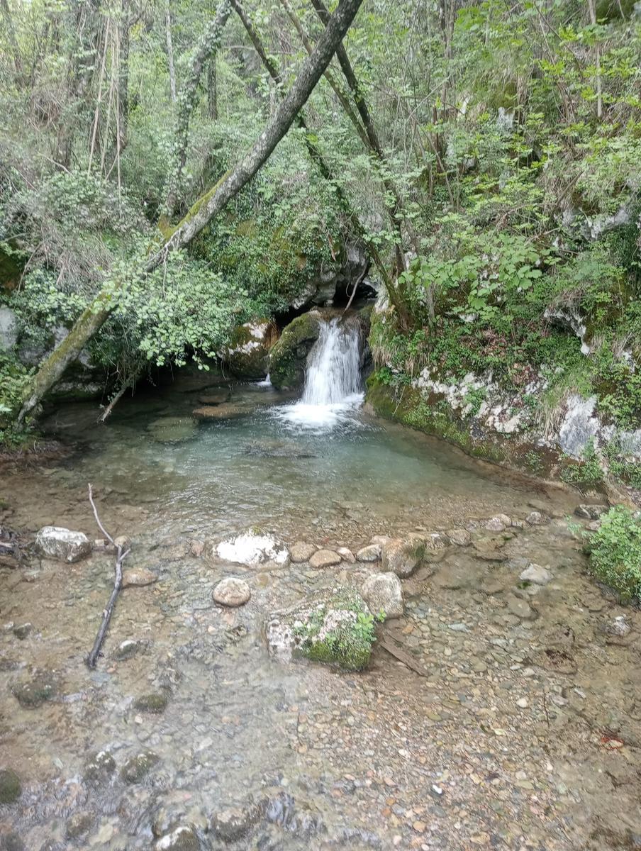 Candalla - Casoli - Ciurlaglia - Grotta del Tmbugione - Monte Penna - foto 12