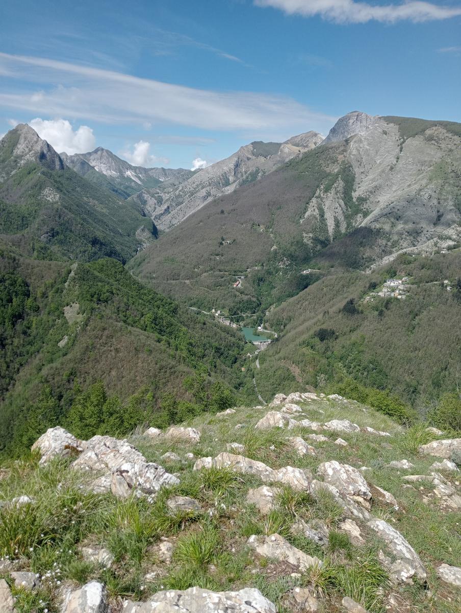 Monte Rovaio, Monte Bovario e Monte Nome del Gesù dall' Alpe di San'Antonio - foto 6