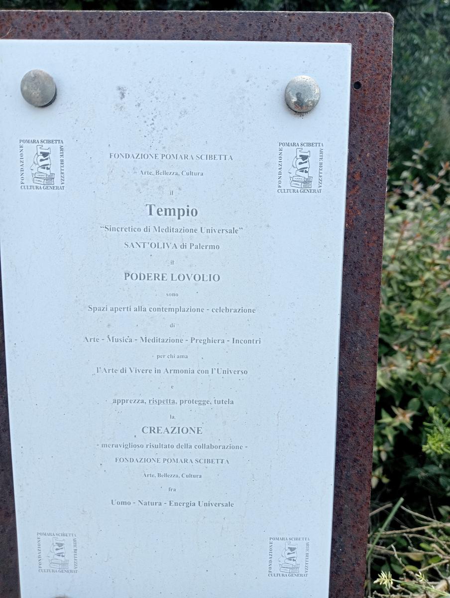 Massaciuccoli via delle erbe e fiori di loto - foto 2