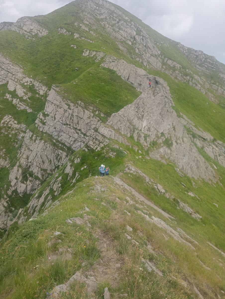 Monte Alto, Passo di Pietra Tagliata e Alpe di Succiso da Passo del Cerreto - foto 12