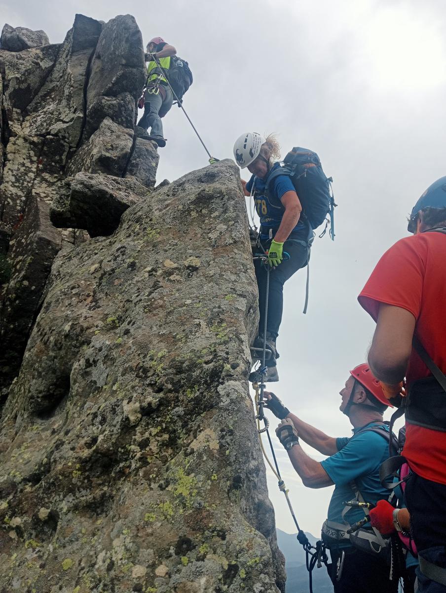 Monte Alto, Passo di Pietra Tagliata e Alpe di Succiso da Passo del Cerreto - foto 15