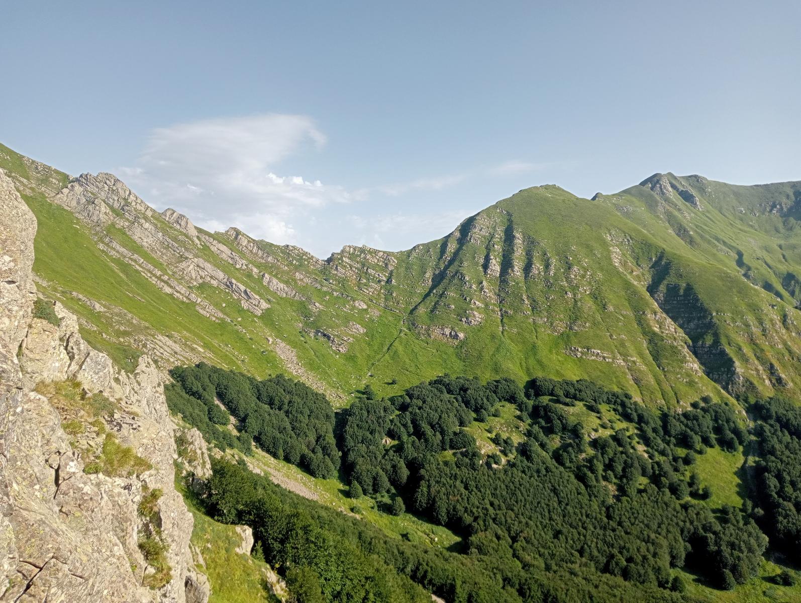 Monte Alto, Passo di Pietra Tagliata e Alpe di Succiso da Passo del Cerreto - foto 24
