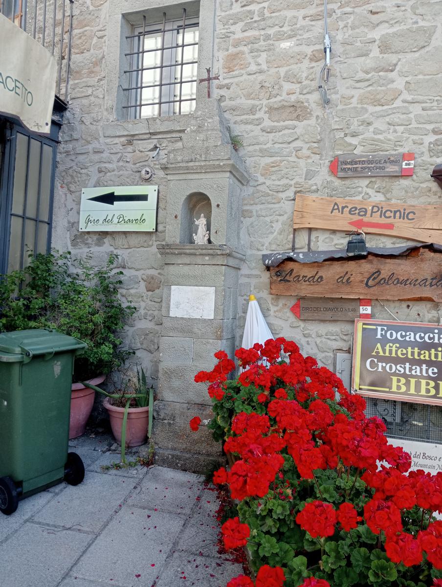 Passo del Saltello, Monte Romecchio e Rifugio Burigone da San Pellegrino in Alpe - foto 2