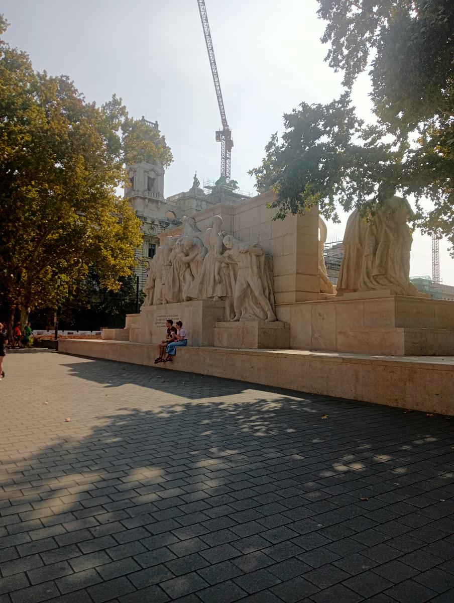 Monumento a los zapatos, Basílica de San Esteban e Gran Sinagoga da Gellérthegy - foto 9