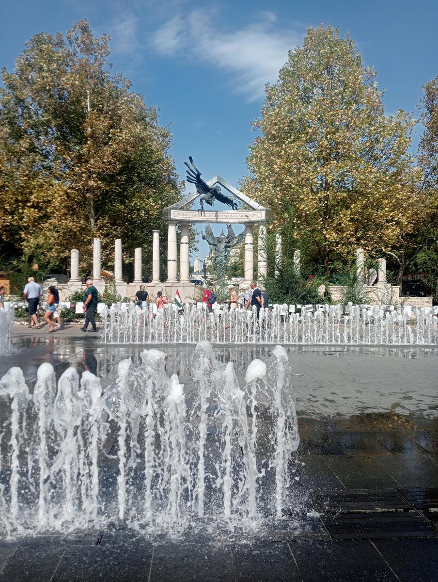 Monumento a los zapatos, Basílica de San Esteban e Gran Sinagoga da Gellérthegy - foto 10