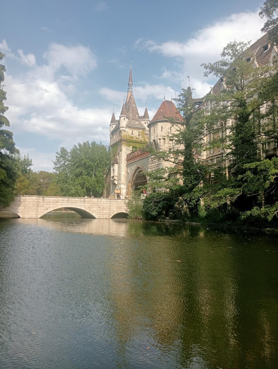 Monumento a los zapatos, Basílica de San Esteban e Gran Sinagoga da Gellérthegy - foto 12