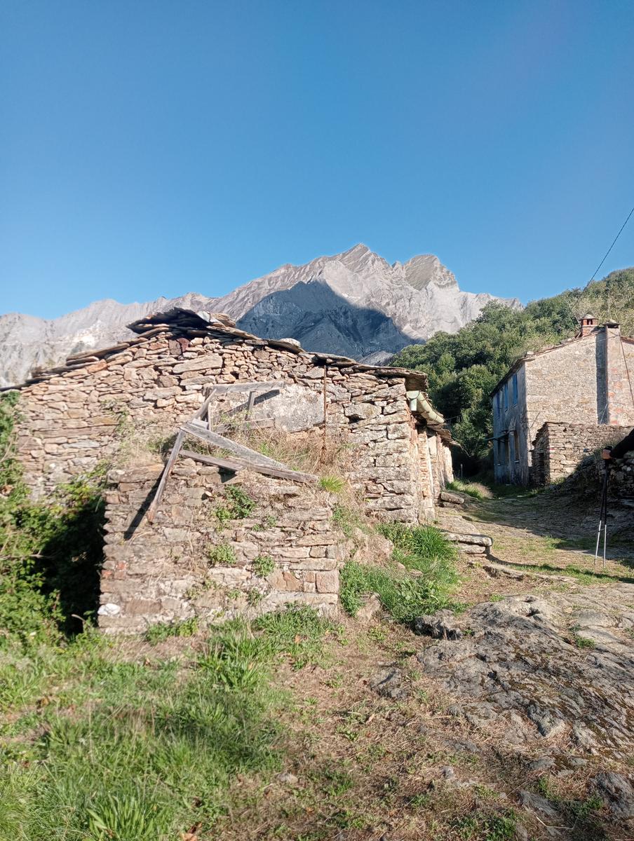 Monte Spallone, Monte Sagro e Punta tre Uomini da Verghereto - foto 18