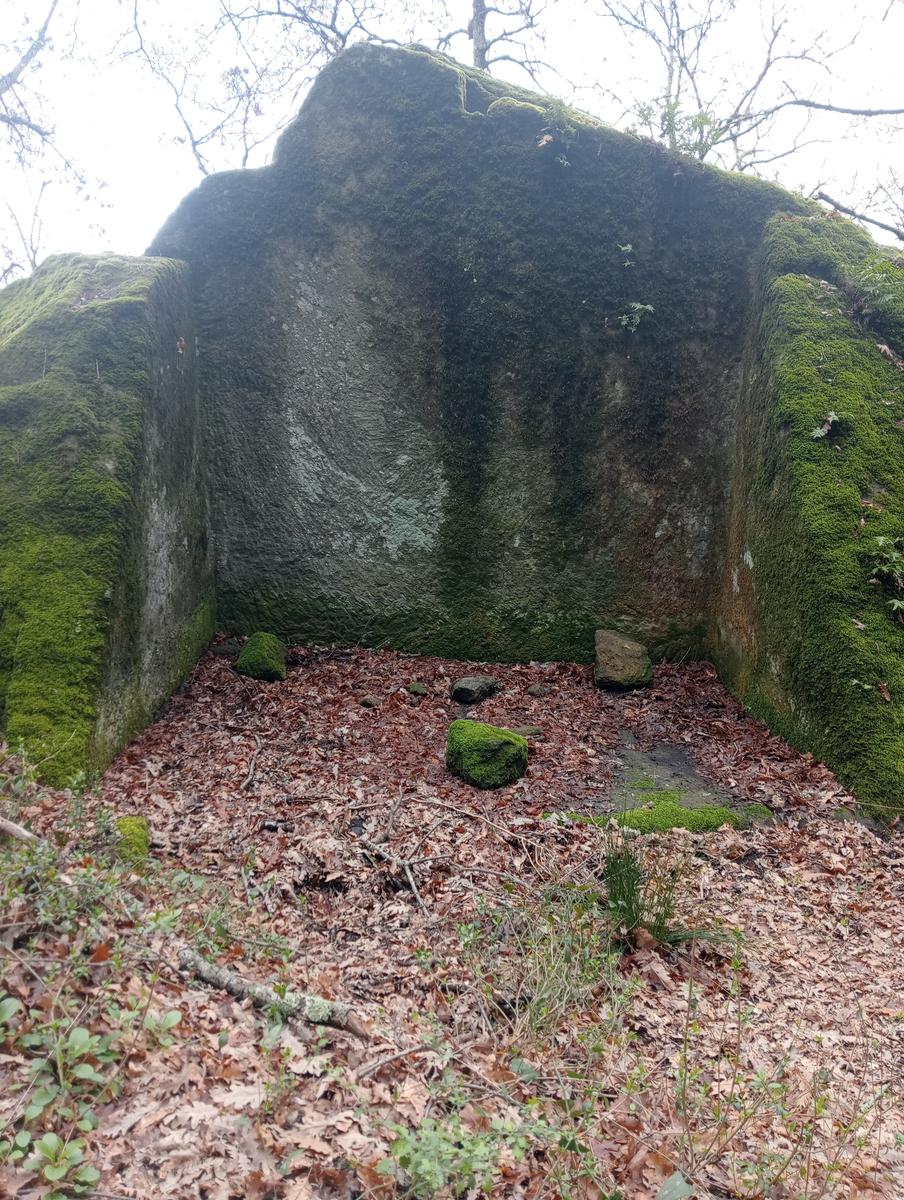 Necropoli Santa Cecilia, Piramide etrusca e Iscrizione romana da Bomarzo - foto 3