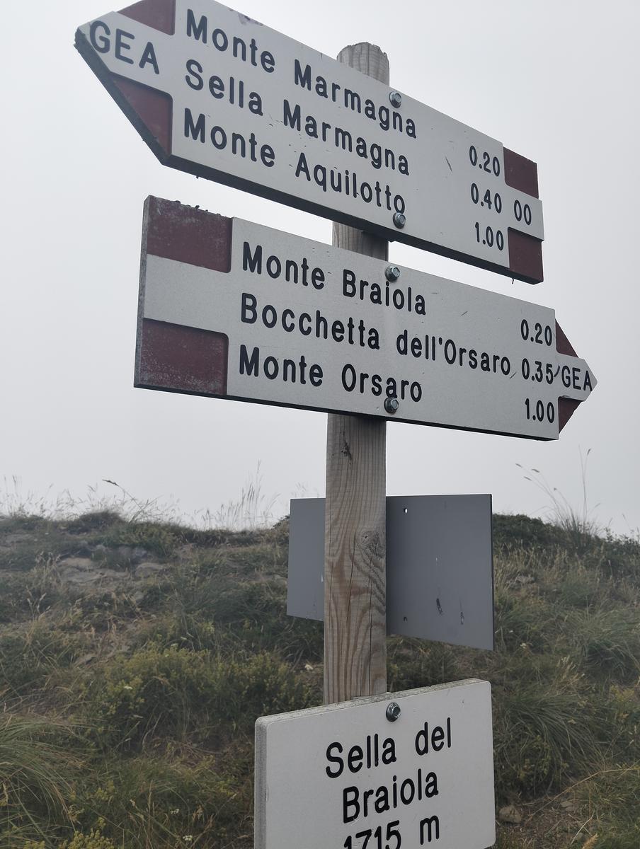 Pratospilla - Monte Bragalata - Monte Losanna - Monte Sillara - Monte Marmagna | Traversata panoramica Appenninica - foto 13