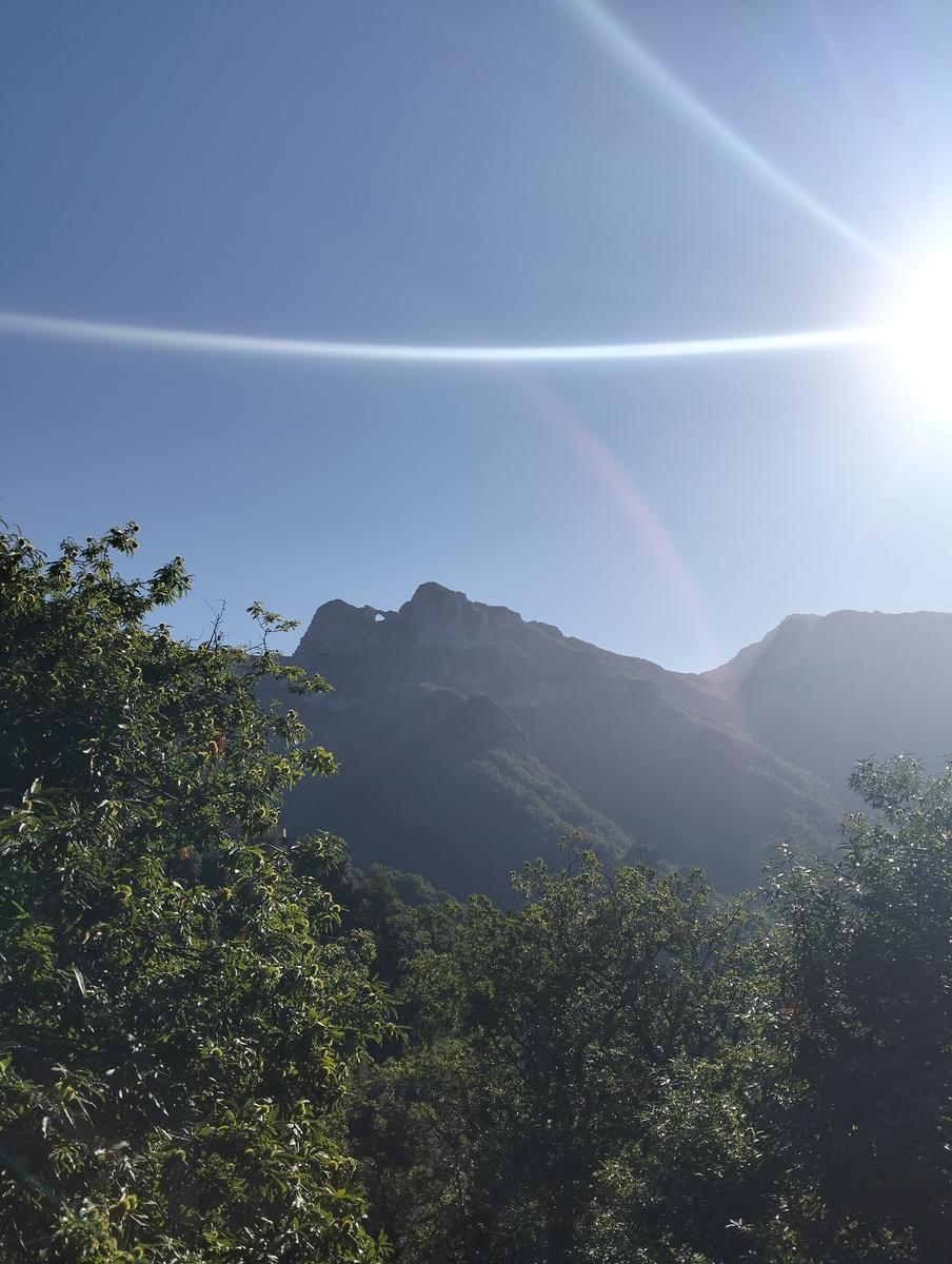Vetta Monte Alto dalla cresta sud e Grotte bianche da Volegno - foto 10