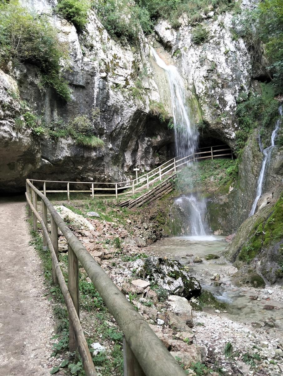 Anello di Molina: Cascata dell’Orso, Doppio Covolo e Cascata Nera - foto 7