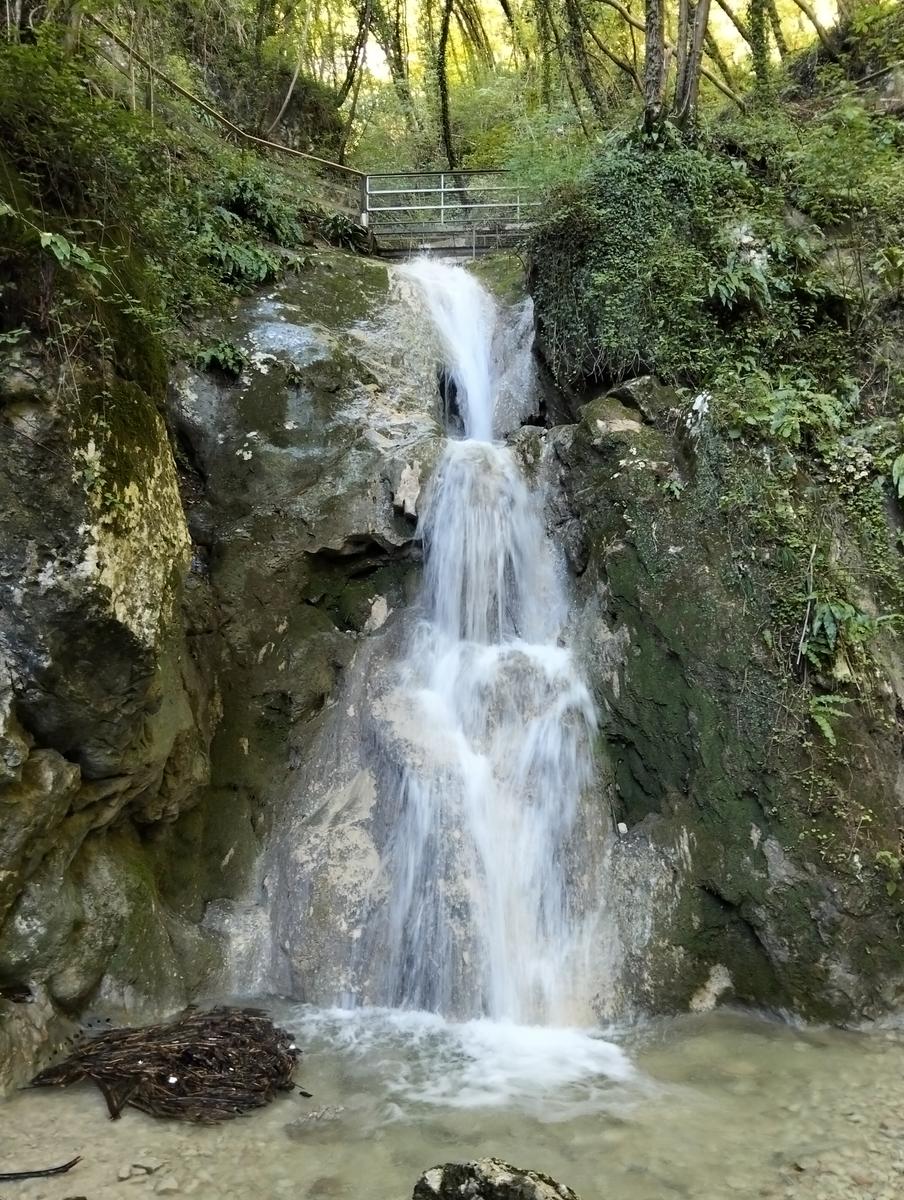 Anello di Molina: Cascata dell’Orso, Doppio Covolo e Cascata Nera - foto 8