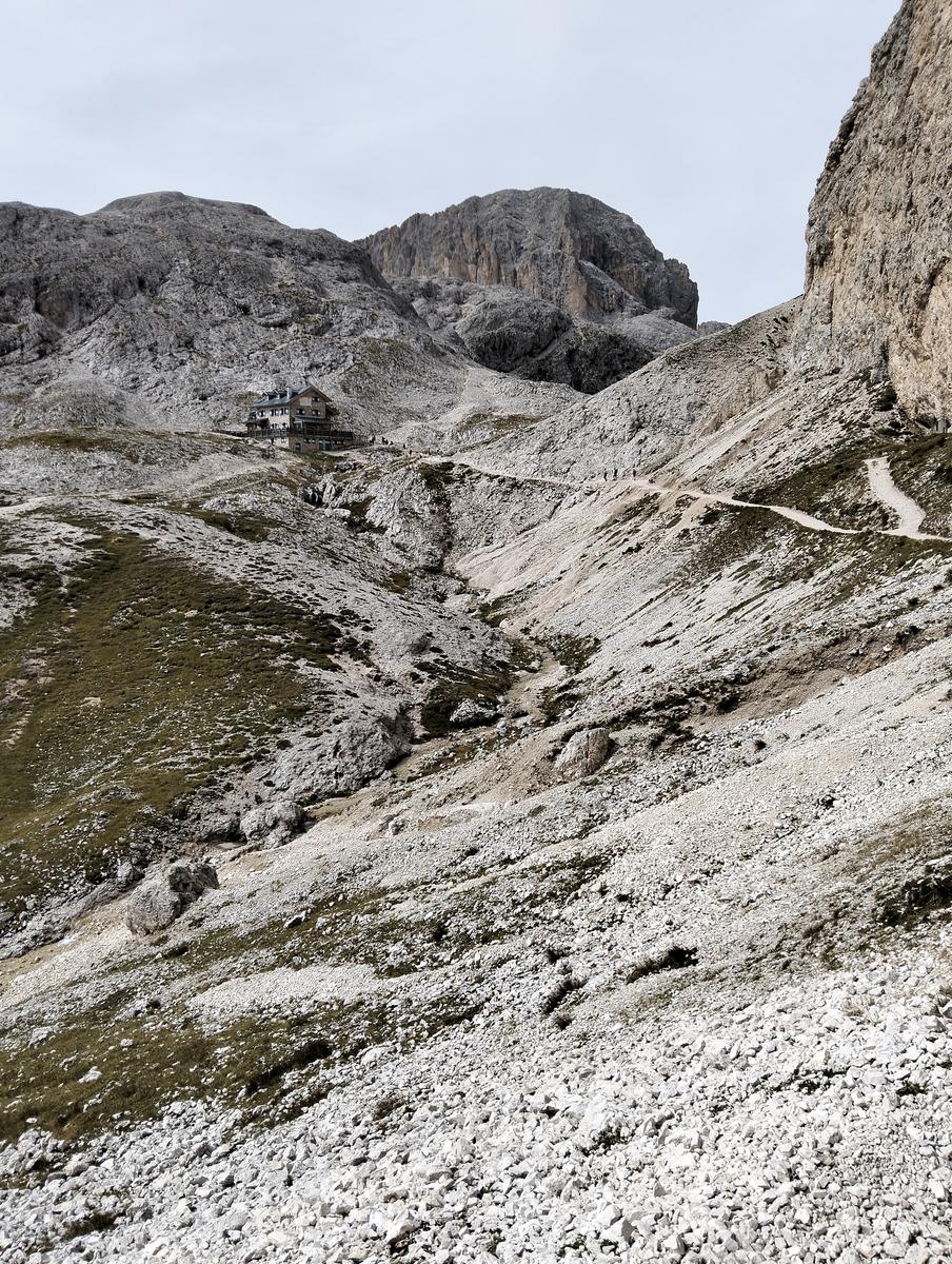 Rifugio Micheluzzi, Passo Dona e Lago Antermoia da Campitello di Fassa - foto 20