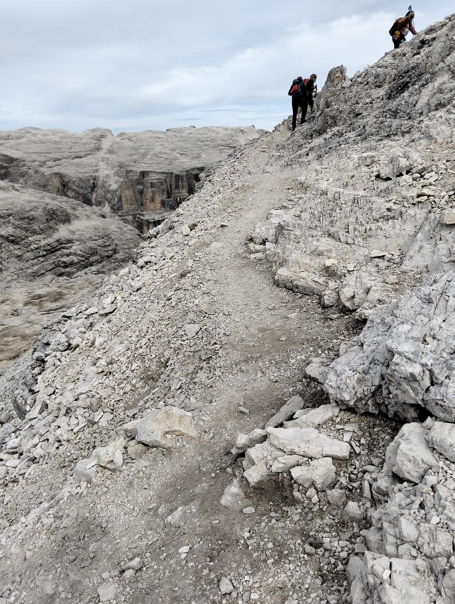 Passo Pordoi, Rifugio Forcella Pordoi e Piz Boe da Passo Pordoi (via normale) - foto 6