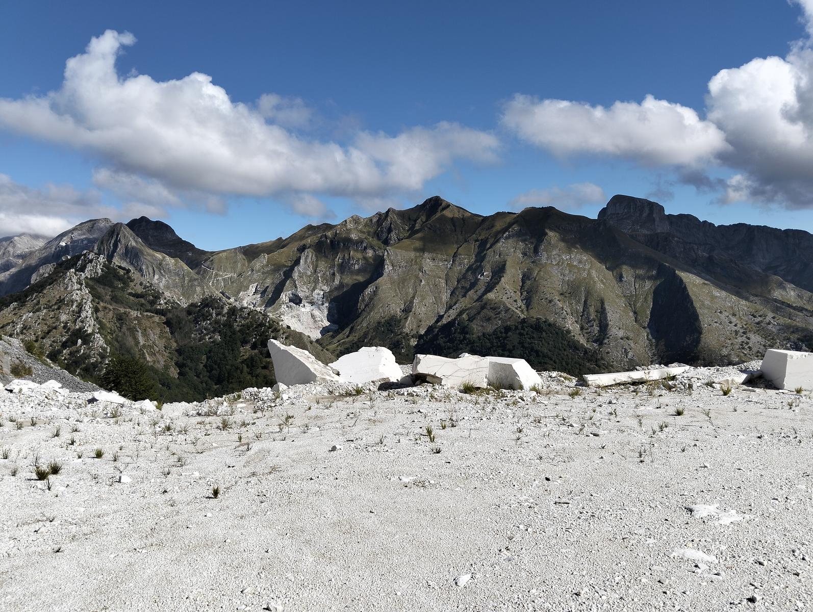 Anello del Monte dei Ronchi, Monte delle Tavole e Monte Altissimo dalle Cave del Cipollaio - foto 5