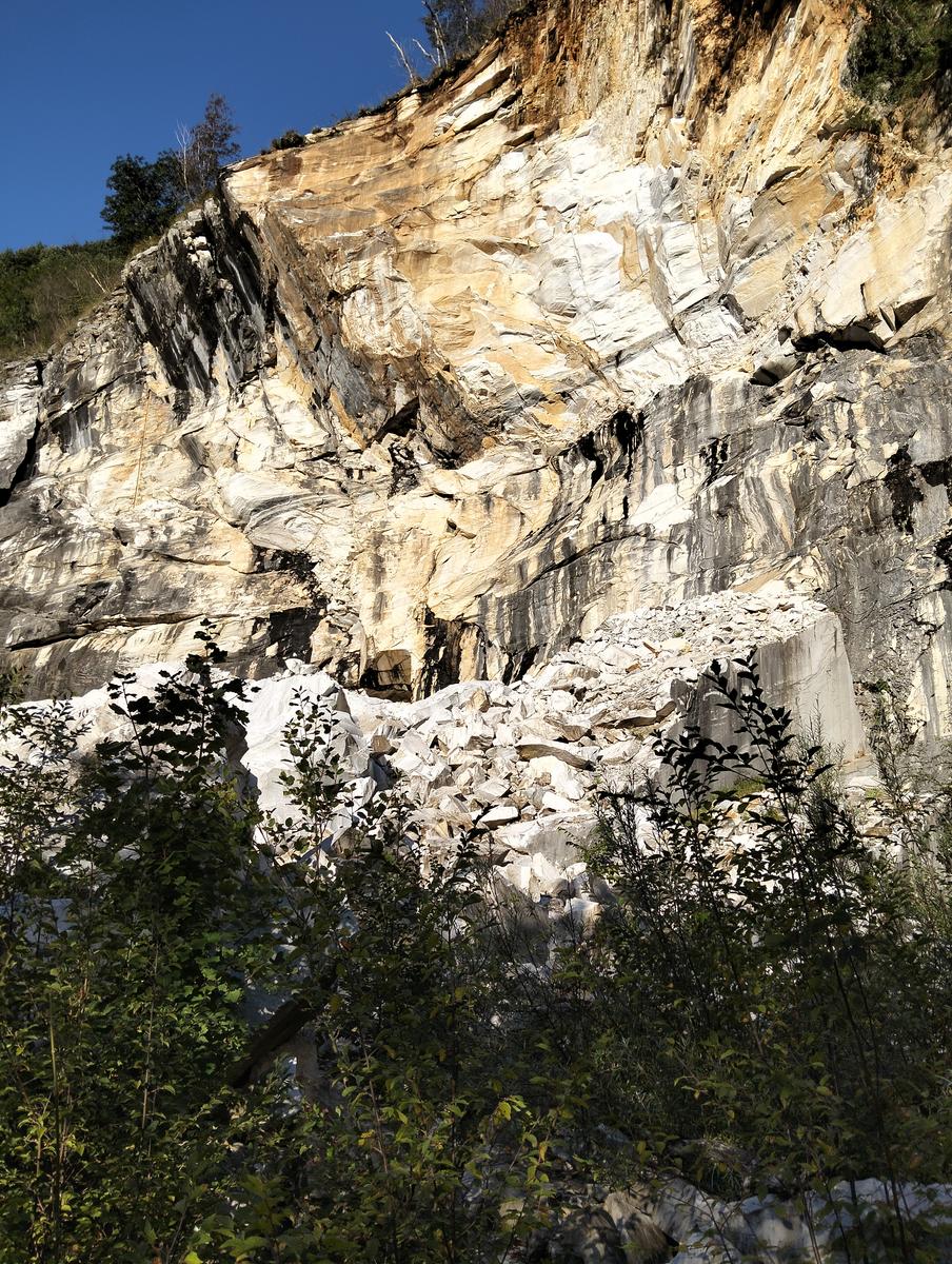 Anello del Monte dei Ronchi, Monte delle Tavole e Monte Altissimo dalle Cave del Cipollaio - foto 7