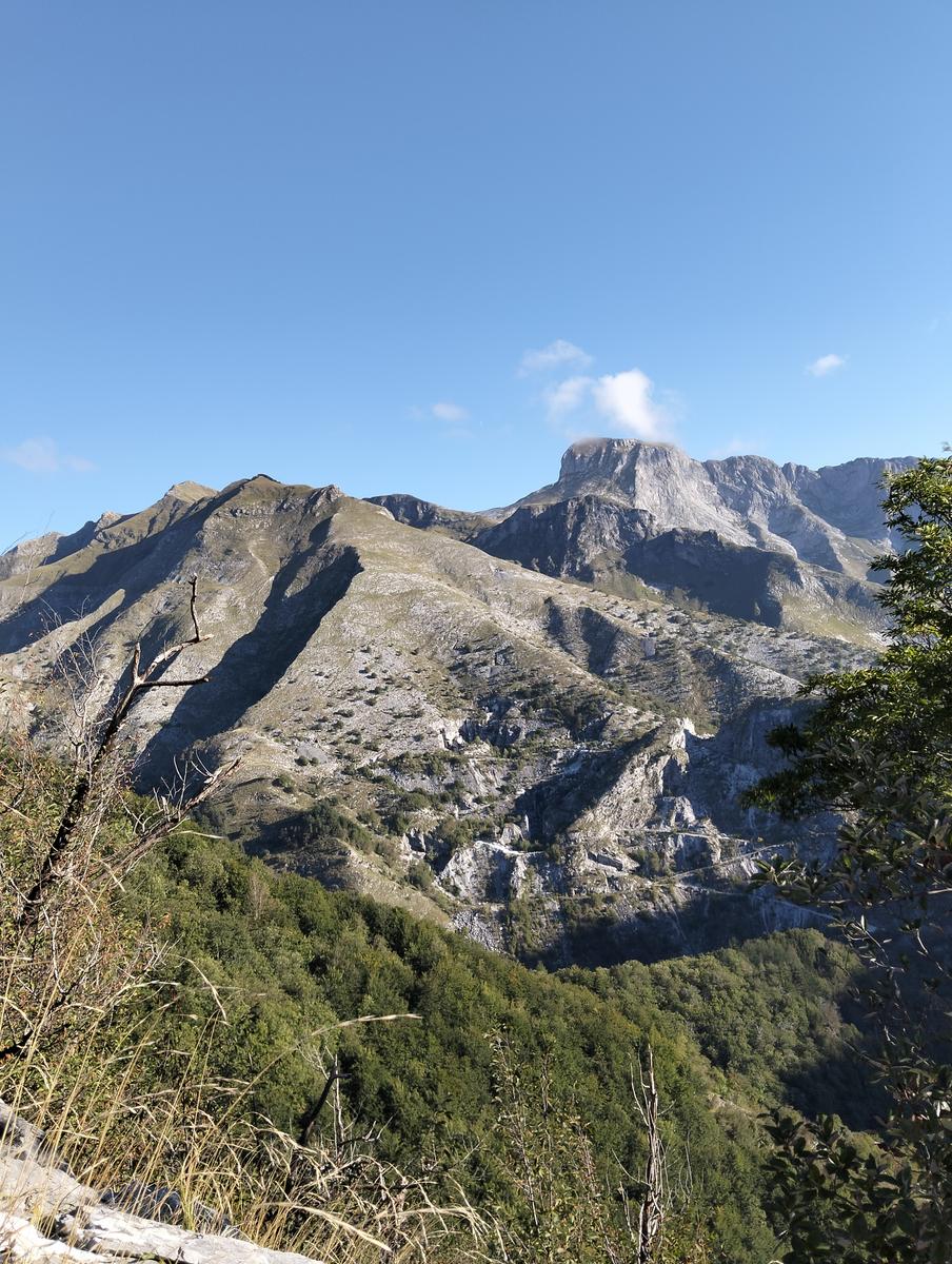 Anello del Monte dei Ronchi, Monte delle Tavole e Monte Altissimo dalle Cave del Cipollaio - foto 8