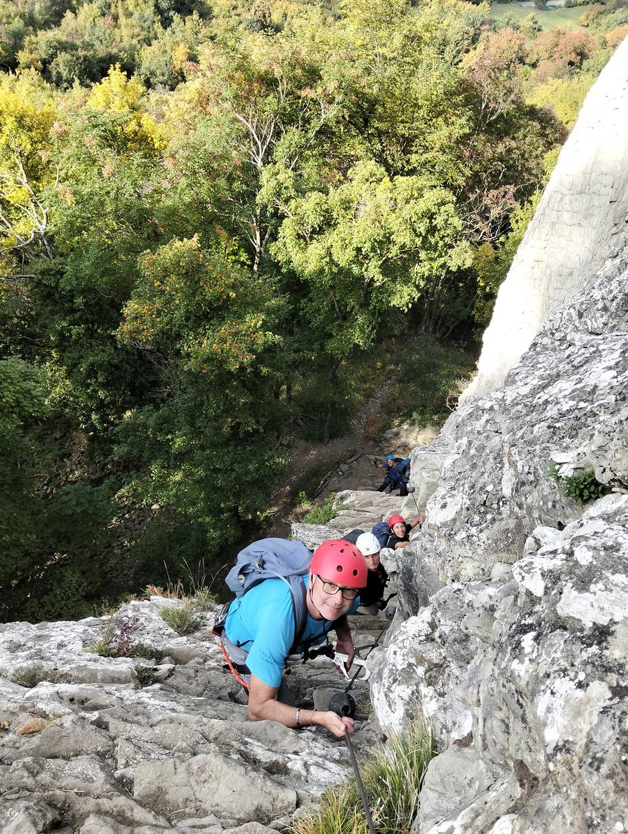 pietra di bismantova: ferrata degli alpini, dell'orto del mandorlo e dell'ultimo sole - foto 3
