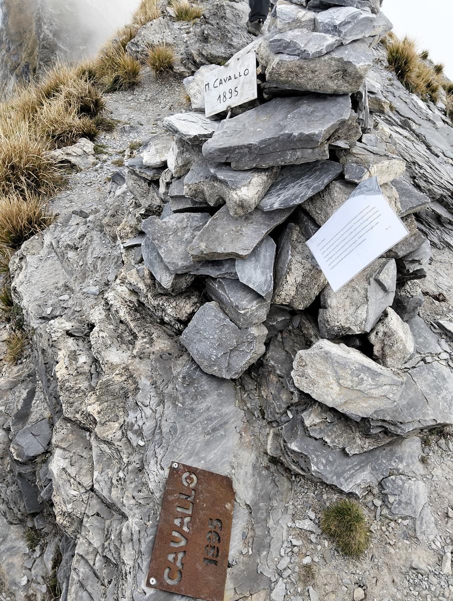 Monte Cavallo da Rifugio Val Serenaia (Apuane) - foto 4