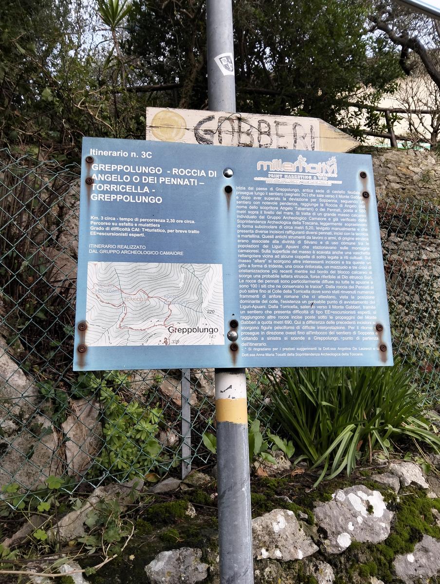 Roccia dei Pennati, Monte Gabberi e Monte Gevoli da Greppolungo - foto 13