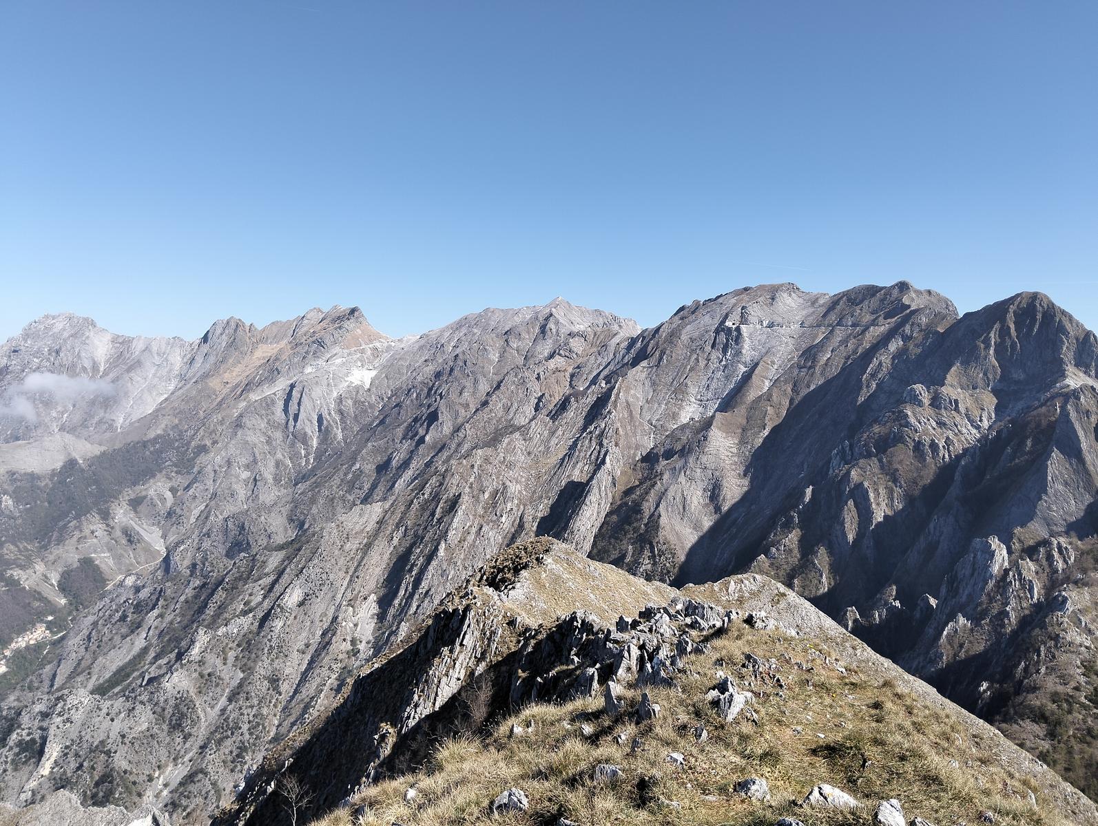 Cresta Valsora, Mote pelato, Foce del Frate, Passo degli Uncini e Monte Altissimo da Gronda - foto 9