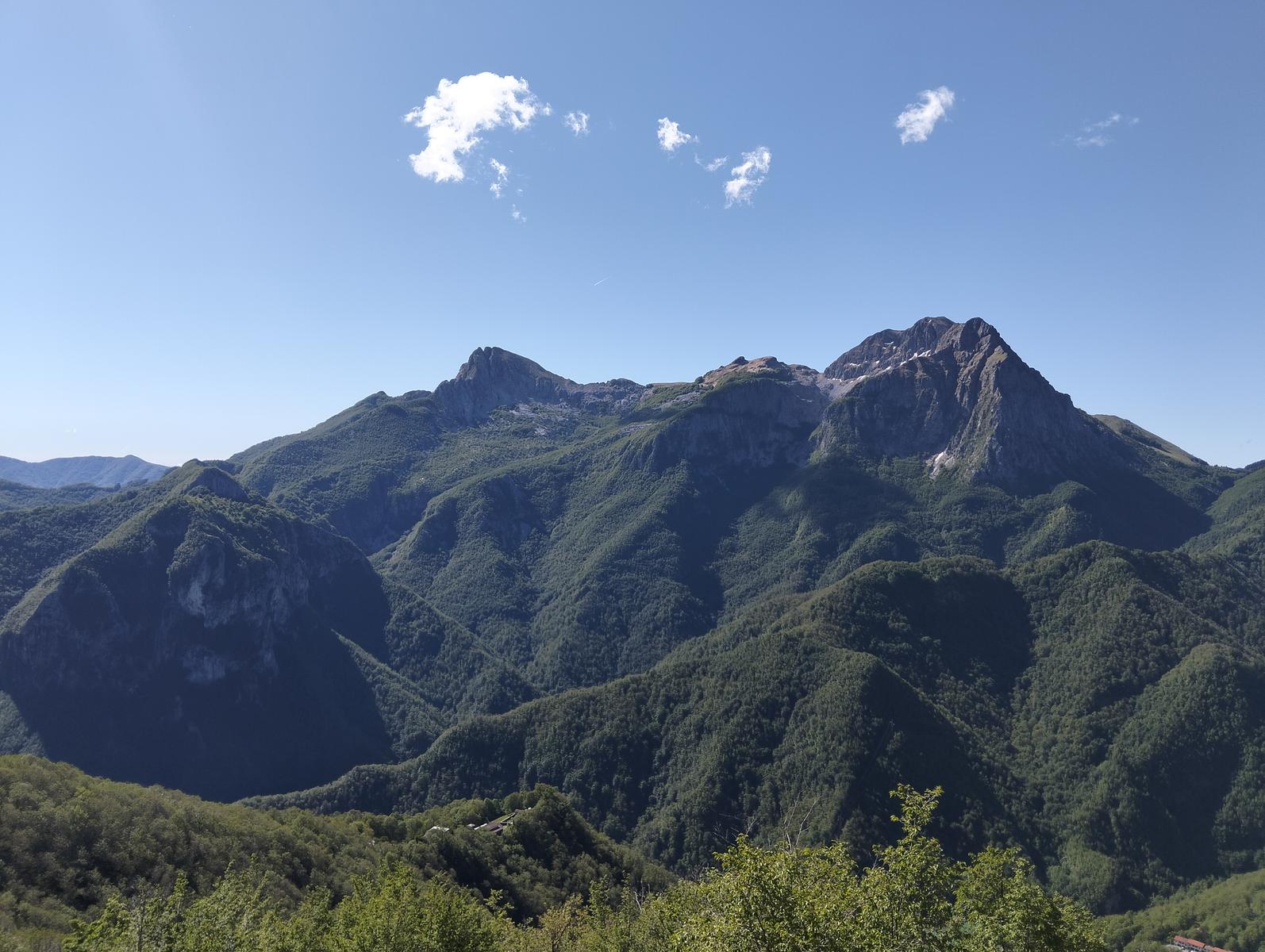 Monte Sumbra: escursione da Capanne di Careggine (panorami)