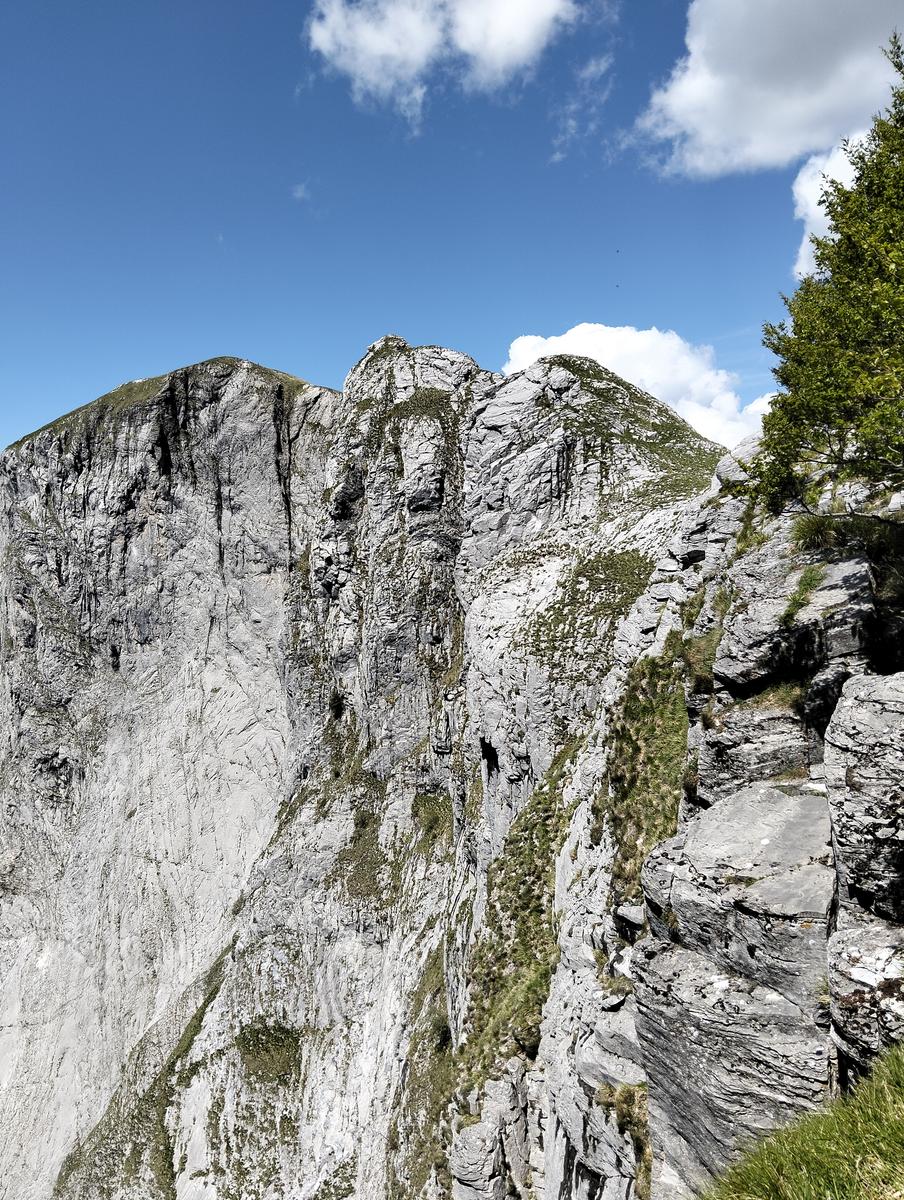 Monte Sumbra: escursione da Capanne di Careggine (panorami)