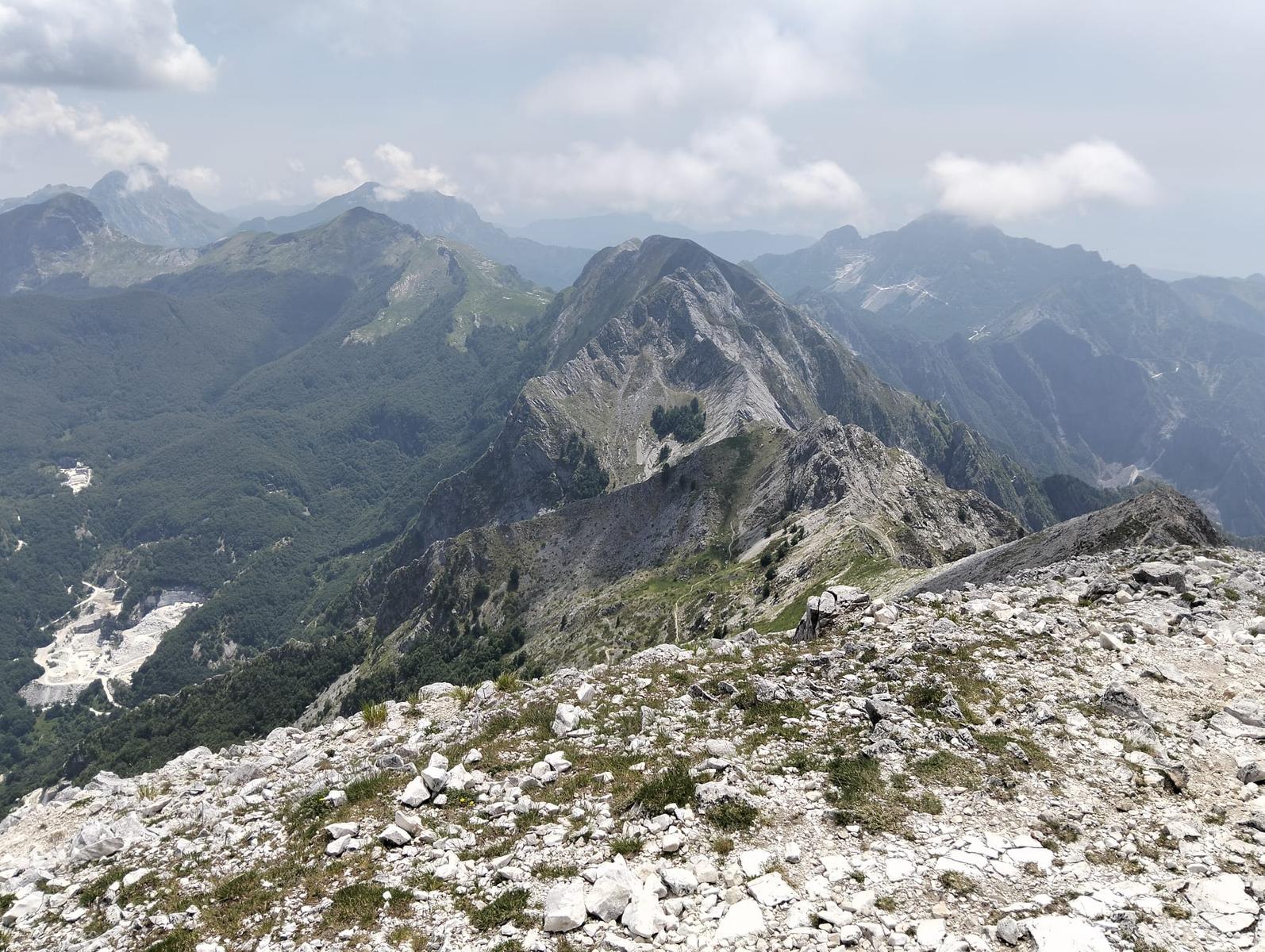 Monte Tambura: Escursione da Vagli Sopra (Anello Apuane)