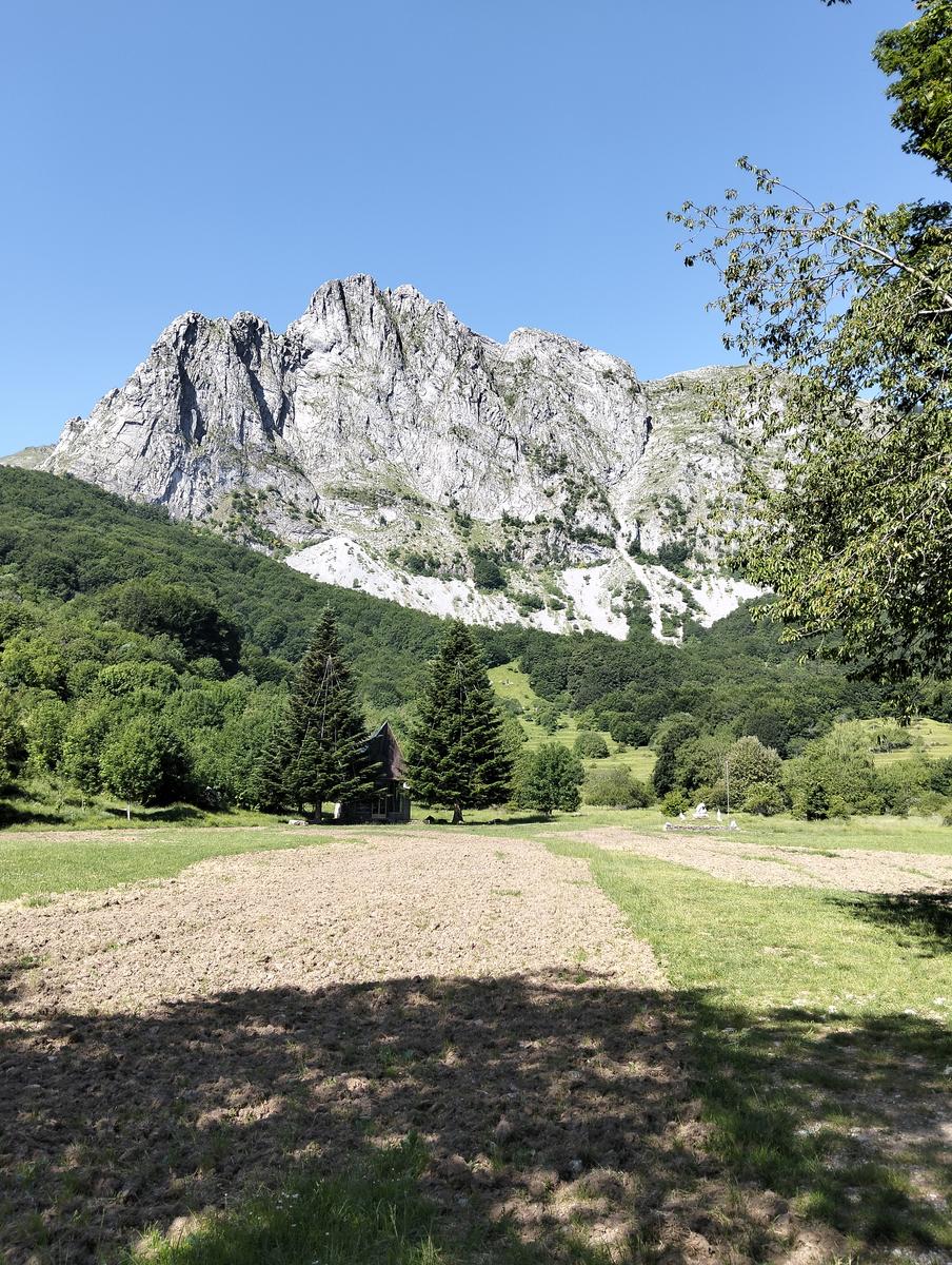 Monte Tambura: Escursione da Vagli Sopra (Anello Apuane)