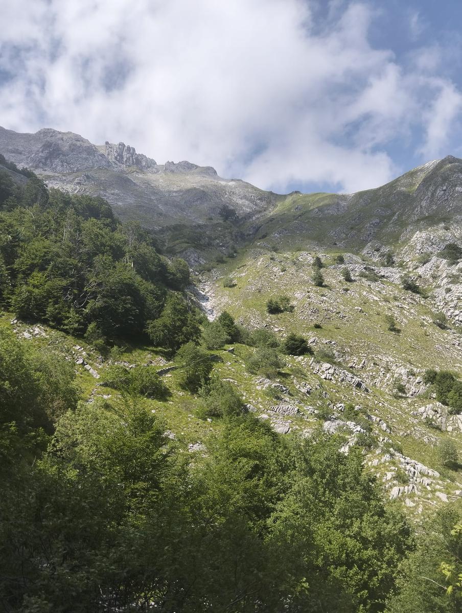 Monte Tambura: Escursione da Vagli Sopra (Anello Apuane)
